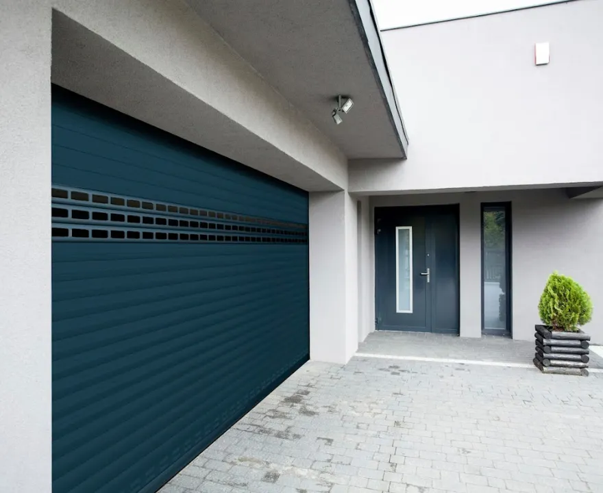 porte de garage sur mesure jard sur mer